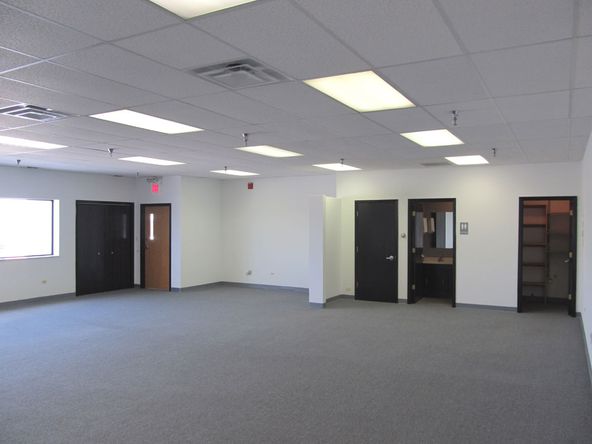Suite 622 B